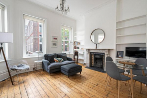 JOIVY Chic flat with private terrace near Kensington Palace